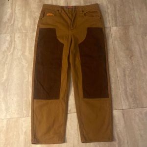 Brand Empyre color is brown with a dark brown on the legs